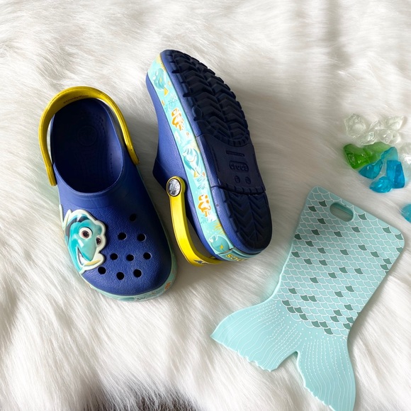 Crocs x Disney ☻ Finding Dory Light Up Sandal ☻ - Picture 7 of 8